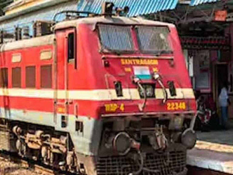 जयसिंगपूर रेल्वे स्थानकाजवळ अपघात, केवळ अर्ध्या तासात