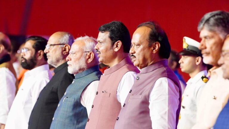 अर्थखातं अजितदादांकडे, महसूल फडणवीसांकडे अन् गृहमंत्रालय…; अखेर खातेवाटपाचा फॉर्म्युला ठरला!