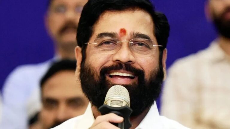 एकनाथ शिंदे यांचे बळ वाढले, थेट आमदारच शिंदेंच्या शिवसेनेत दाखल, उद्धव ठाकरेंनाही धक्का