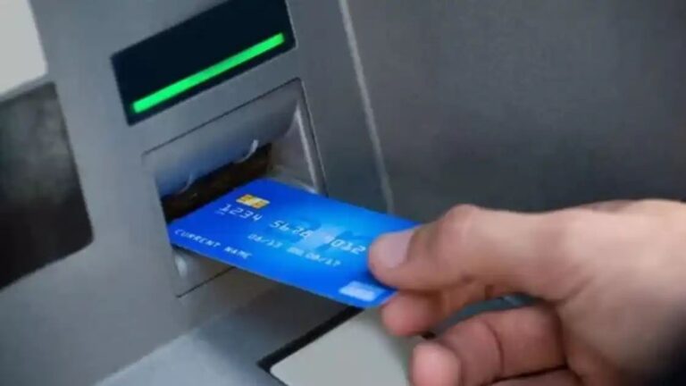 SBI च्या ग्राहकांसाठी कामाची बातमी ! आता एटीएम मधून एका दिवसात ‘इतकी’ रक्कम काढता येणार