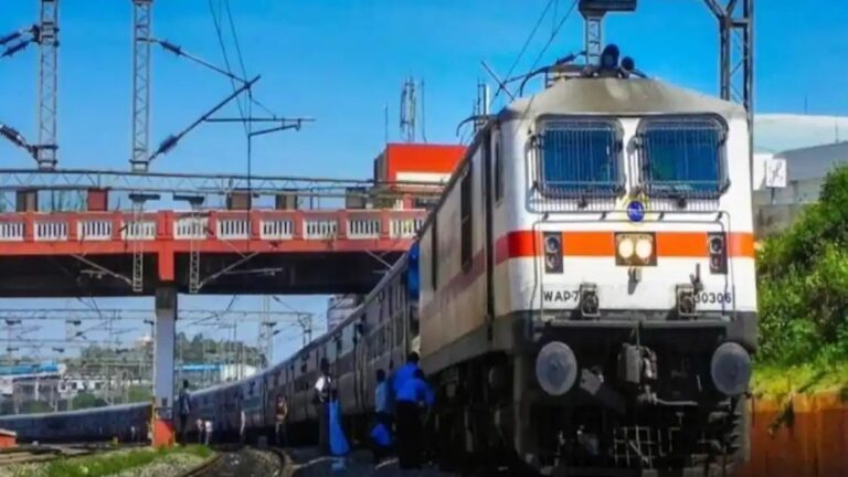तब्बल 1.20 लाखांहून अधिक उमेदवारांना रेल्वेत नोकरी! रेल्वे मंत्र्यांनीच दिली महत्त्वाची माहिती…